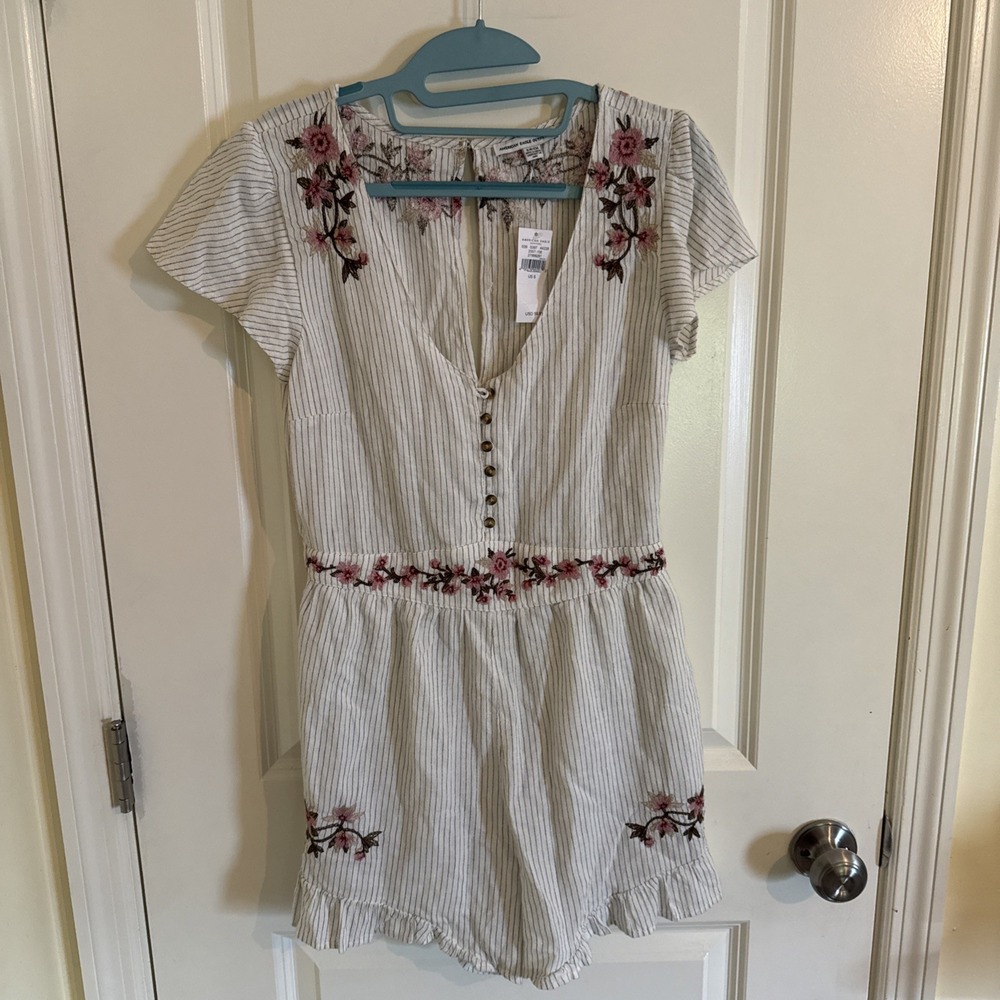 American Eagle Floral Embroidered Romper Size Small Boho Cottagecore Festival NW